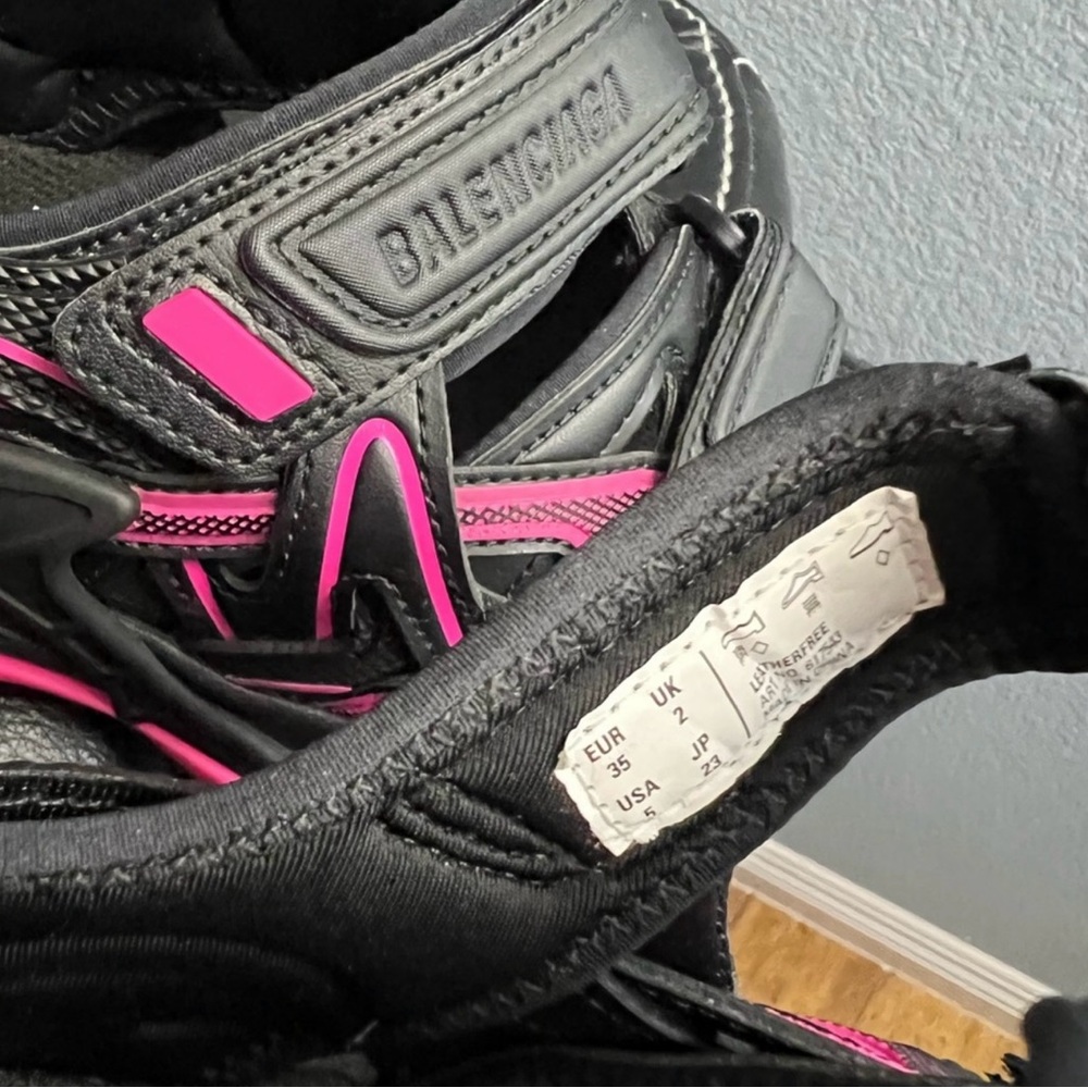 Authentic Balenciaga Black Track Sandals NWOT - Picture 7 of 7